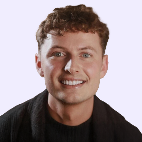 Lee O'Reilly, smiling for the camera, is a Solutions Consultant for Agentic.