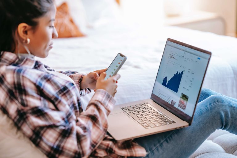The power of share of search in online retailers